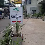 โรงแรม Sandy Spring 3*