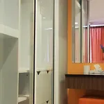 La Casa 2*