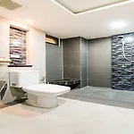 Oyo 458 Nakorn Siam Boutique 2* Pattaya