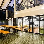 Saga Pool House 5br, 200m From