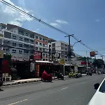 Spacious 1br With Kitchen, Pool, Near Beach, Bars & Eats,gym Near By Apartment