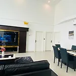 Downtown Pool Villa Pattaya