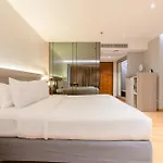 โรงแรม Sandy Spring 3*