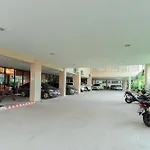 โรงแรม Sandy Spring 3*
