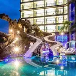 อพาร์ทเม้น Large Luxury - Centre - Centara Avenue, Pool View - 805 *