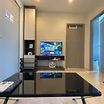 Apartment Base Quiet King-bed With Infinity Pool & Free Netflix!