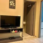 Apartment Base Quiet King-bed With Infinity Pool & Free Netflix! Pattaya