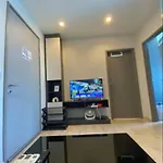 Apartment Base Quiet King-bed With Infinity Pool & Free Netflix! Pattaya