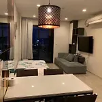 อพาร์ทเม้น 芭提雅市中心海景双卧室 步行街酒吧商场海滩步行几分钟可到 *