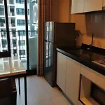 อพาร์ทเม้น 芭提雅中心地区 The Base 高档公寓酒店 *