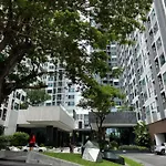 芭提雅中心地区 The Base 高档公寓酒店
