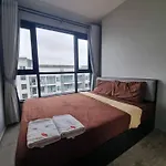 อพาร์ทเม้น 芭提雅市中心海景双卧室 步行街酒吧商场海滩步行几分钟可到