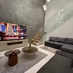 Brand New Modern Pattaya Pool Villa Near Walking Street