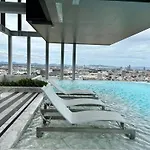 Sea View Room - Infinity Pool Near Terminal 21