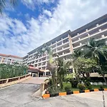 Holiday home Spacious 2br - 3 Balconies Views Pattaya