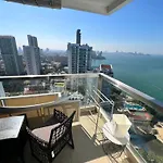 The Palm Wongamat 2br Beachfront 34th Floor Panoramic Sea View *