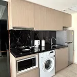 อพาร์ทเม้น The Panora Pratamnak Luxury Sea View 1 Bdr Flat *