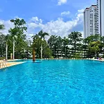 Sea-View Studio With Large Balcony - View Talay 5D