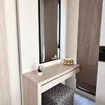 อพาร์ทเม้น The Panora Pratamnak Luxury Sea View 1 Bdr Flat *