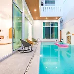 Walking Street 5 Bedroom 7bath Ktv Swimming Pool วิลล่า Pattaya