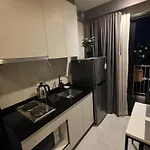The Base 24th Floor อพาร์ทเม้น
