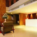 Page 10 Hotel