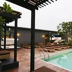 Hotel Page 10 4*