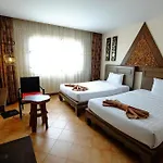 Hotel Red Balcony