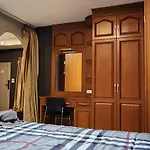 Marin House Homestay *