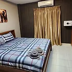 Homestay Marin House *