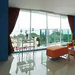 Hotel La Casa 2*
