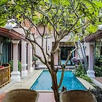 พระตำหนักวิลล่า 10 ห้องนอน พร้อมสระว่ายน้ำส่วนตัว Villa *