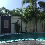 Majestic Pool วิลล่า Pattaya