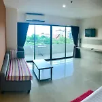Apartment R-Con Wongamat