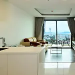 Peak Towers Apartment *