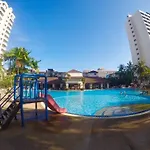 View Talay 1b Holidays Apartment *