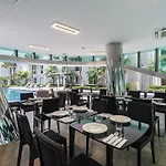 Ccr Managed By Aha Smartstay Aparthotel
