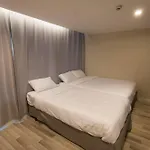 Hotel Nantra Cozy