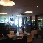 บาบูน่าบีชฟรอนท์ลิฟวิ่ง โรงแรม