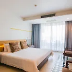 โรงแรม บาบูน่าบีชฟรอนท์ลิฟวิ่ง Pattaya