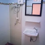Oyo 963 Sunshine Hotel