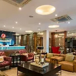 โรงแรม บาบูน่าบีชฟรอนท์ลิฟวิ่ง Pattaya