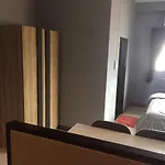 Shanghai Guesthouse Monna Bar