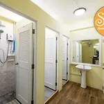 Sindy's Hostel *