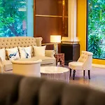 Resort Floral - Dolphin Circle 4*
