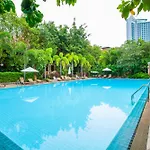 Floral - Dolphin Circle 4* Pattaya