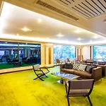 Floral - Dolphin Circle Pattaya