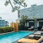 Page 10 Hotel 4*