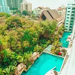 Club Royal Suites