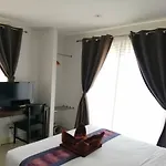 Montana Court Apartment